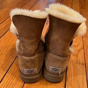UGG boots with Bailey button (size 7)